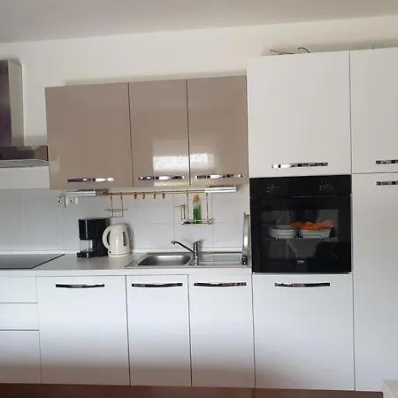 Suai Apartment Turanj