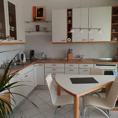 Suai Apartment Turanj